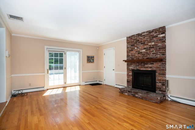 290 Old Farms Road, Simsbury, CT 06070