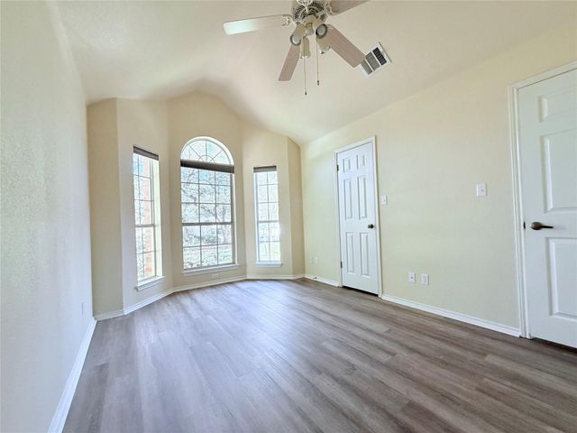 1904 Autumn Fire DR, Cedar Park, TX 78613