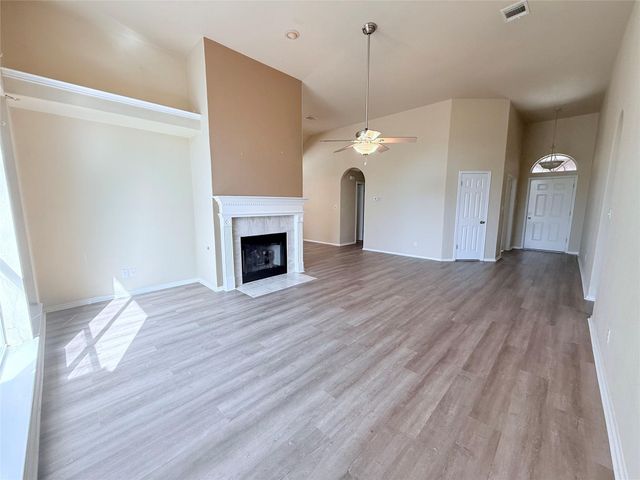 1904 Autumn Fire DR, Cedar Park, TX 78613