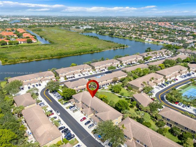 12006 SW 2nd St, Pembroke Pines, FL 33025