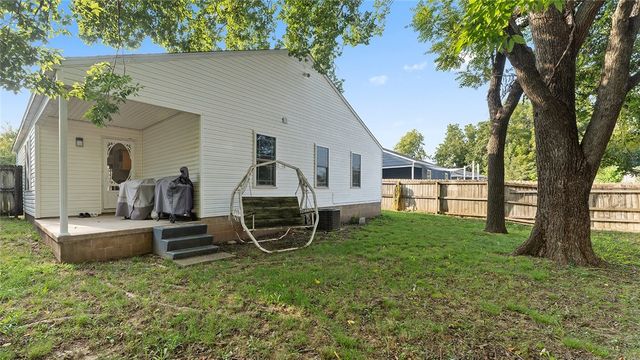 1210 Spring Street, Bentonville, AR 72712