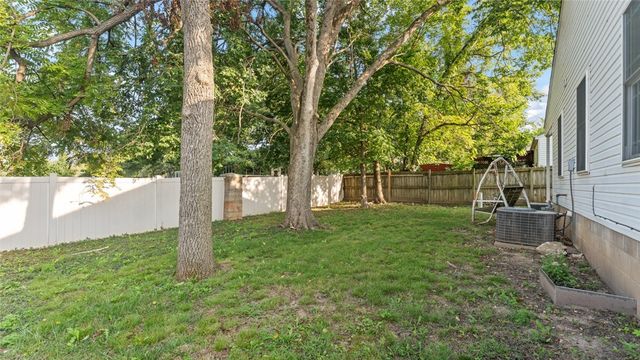 1210 Spring Street, Bentonville, AR 72712