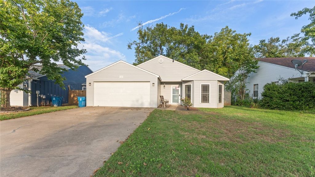 1210 Spring Street, Bentonville, AR 72712