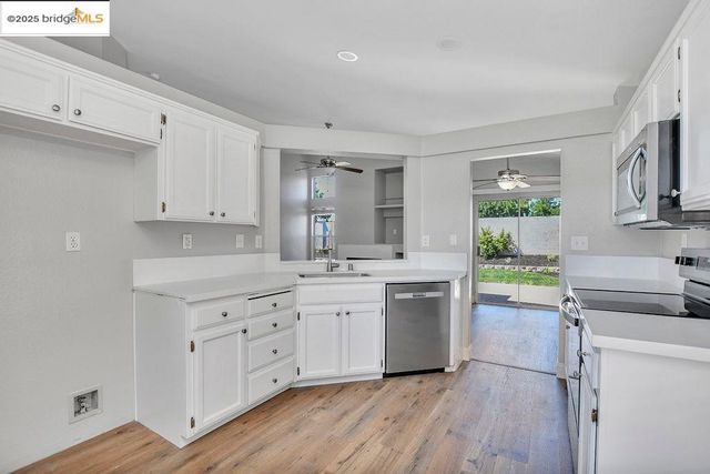 668 Miller Dr, Oakley, CA 94561