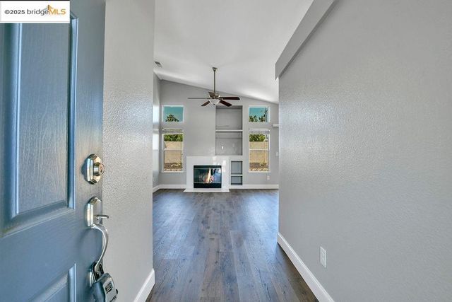 668 Miller Dr, Oakley, CA 94561