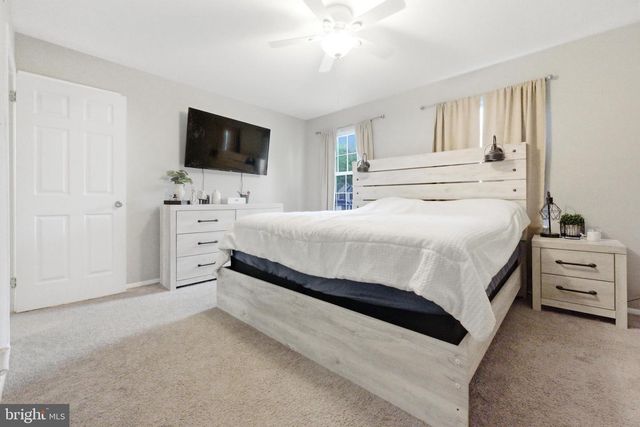 1 LILY CT, Atco, NJ 08004