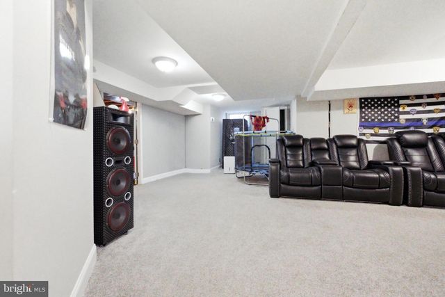 1 LILY CT, Atco, NJ 08004