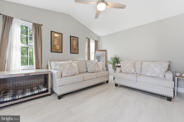 1 LILY CT, Atco, NJ 08004