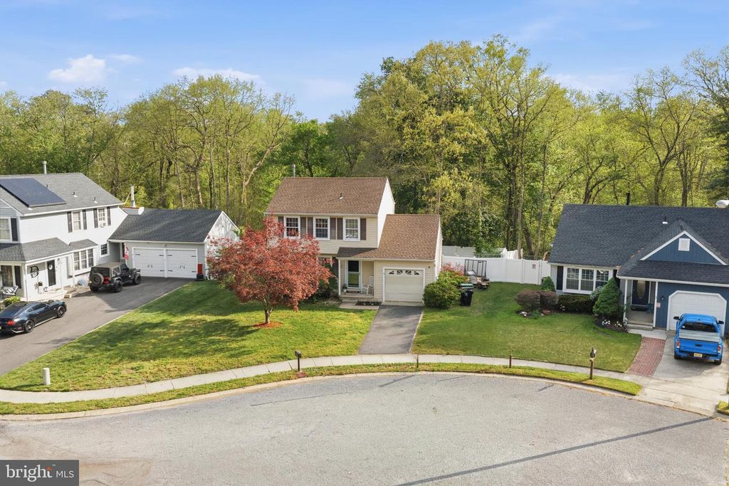 1 LILY CT, Atco, NJ 08004
