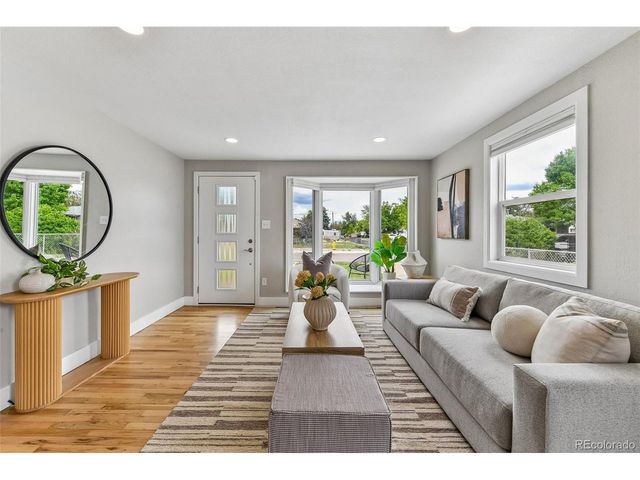 6930 W 54th Ave, Arvada, CO 80002
