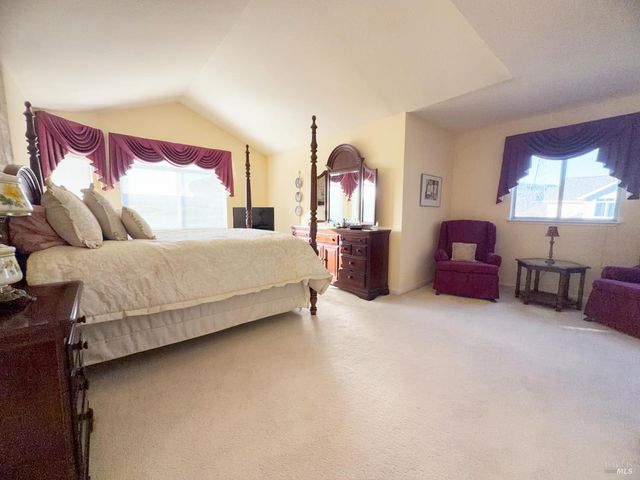 13 Heron Ct, San Rafael, CA 94901