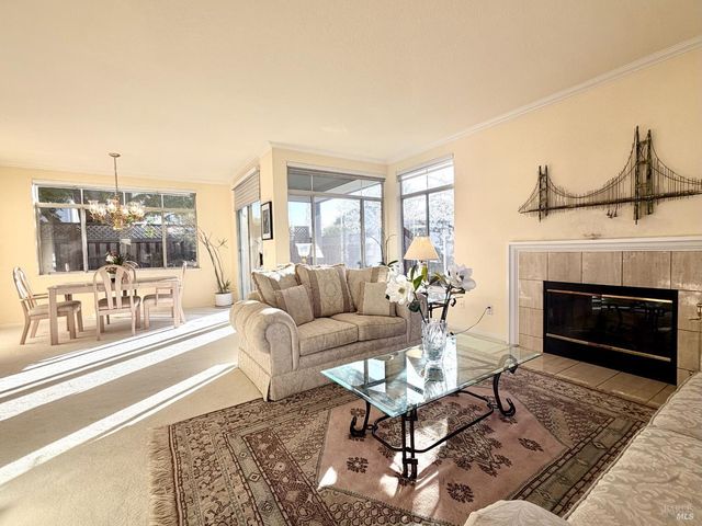 13 Heron Ct, San Rafael, CA 94901