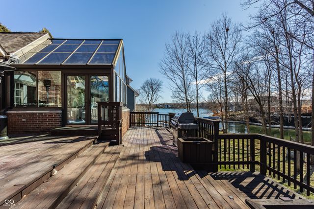 8613 Seaward Lane, Indianapolis, IN 46256