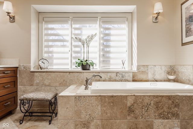 8613 Seaward Lane, Indianapolis, IN 46256