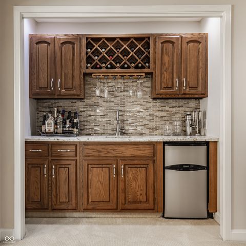 8613 Seaward Lane, Indianapolis, IN 46256