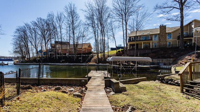 8613 Seaward Lane, Indianapolis, IN 46256