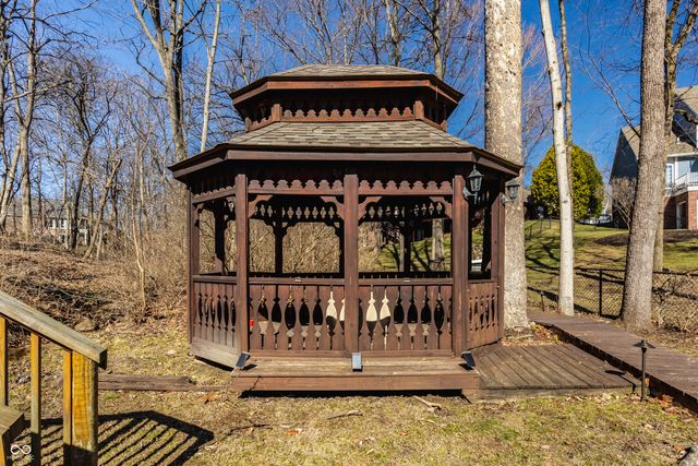 8613 Seaward Lane, Indianapolis, IN 46256