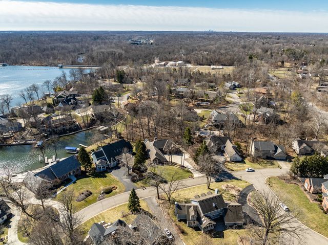 8613 Seaward Lane, Indianapolis, IN 46256