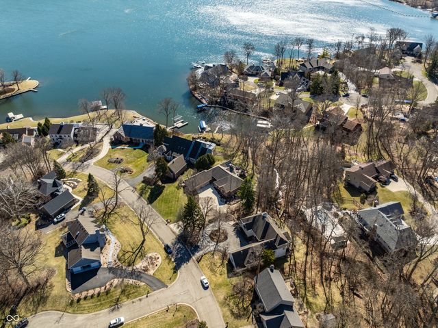 8613 Seaward Lane, Indianapolis, IN 46256