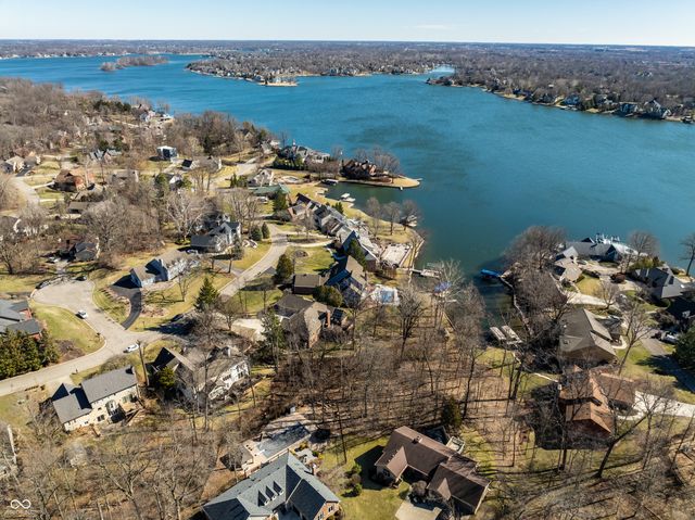 8613 Seaward Lane, Indianapolis, IN 46256