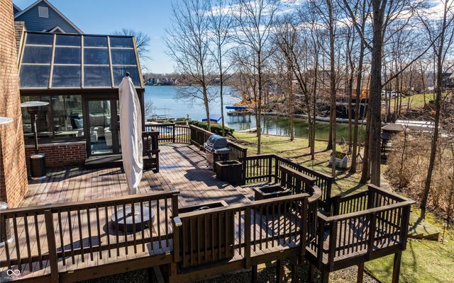 8613 Seaward Lane, Indianapolis, IN 46256