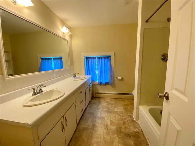 16 Clearview Avenue B, Portsmouth, RI 02871