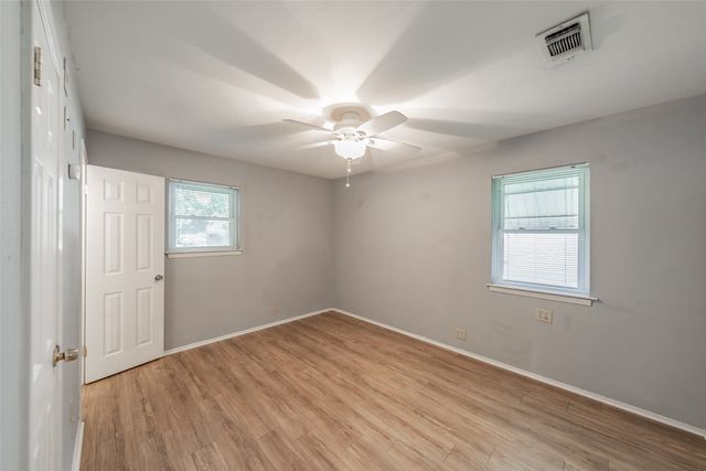 553 NW Janie Lane, Burleson, TX 76028