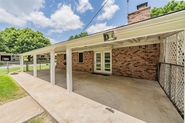 553 NW Janie Lane, Burleson, TX 76028