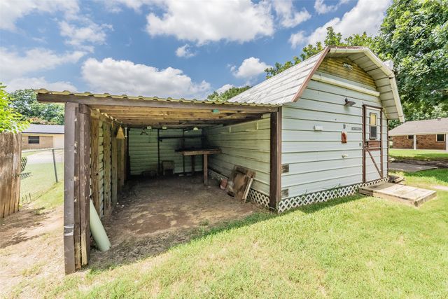 553 NW Janie Lane, Burleson, TX 76028