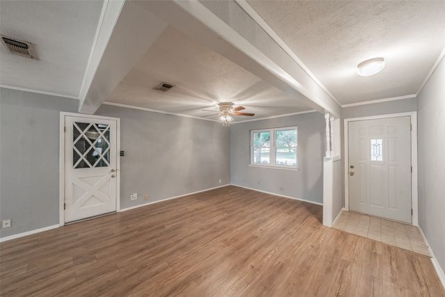 553 NW Janie Lane, Burleson, TX 76028