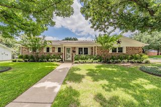 553 NW Janie Lane, Burleson, TX 76028