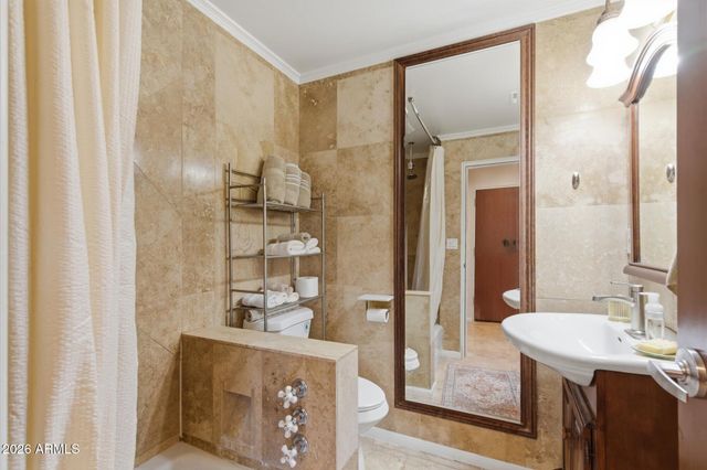 4613 E VERNON Avenue, Phoenix, AZ 85008