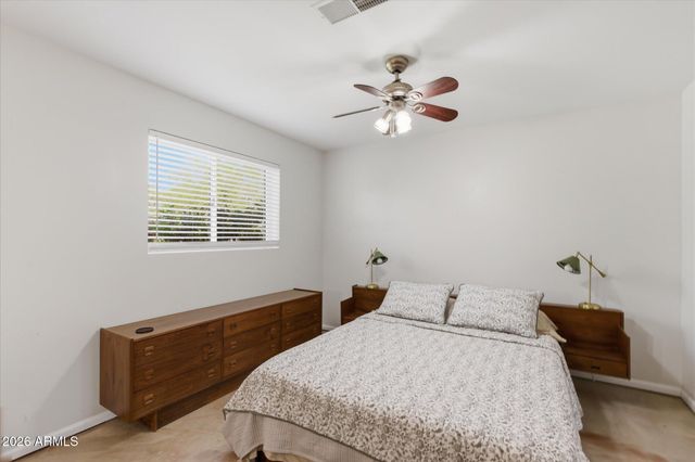 4613 E VERNON Avenue, Phoenix, AZ 85008