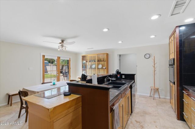 4613 E VERNON Avenue, Phoenix, AZ 85008