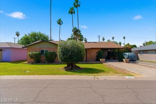 4613 E VERNON Avenue, Phoenix, AZ 85008