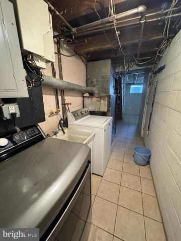 7208 OAKLAND ST, Philadelphia, PA 19149