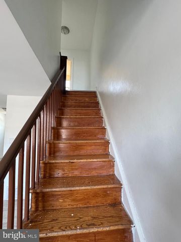 7208 OAKLAND ST, Philadelphia, PA 19149