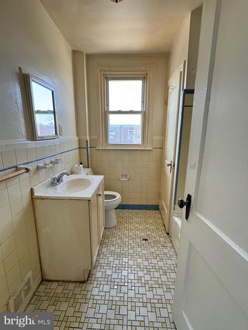 7208 OAKLAND ST, Philadelphia, PA 19149