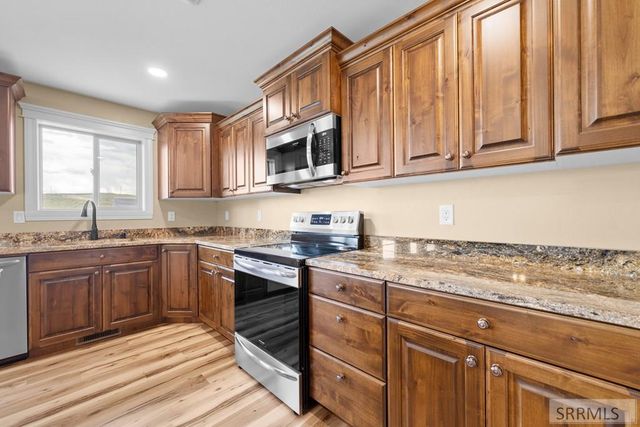 7647 S Packbridge Lane, Idaho Falls, ID 83406