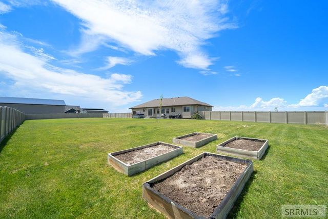 7647 S Packbridge Lane, Idaho Falls, ID 83406