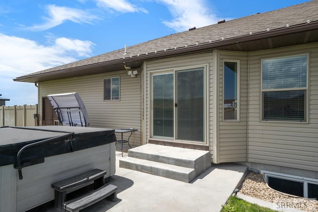 Image 12 of property listing at 7647 S Packbridge Lane, Idaho Falls, ID 83406