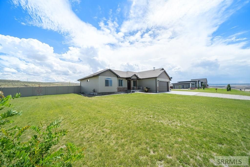 Image 4 of property listing at 7647 S Packbridge Lane, Idaho Falls, ID 83406