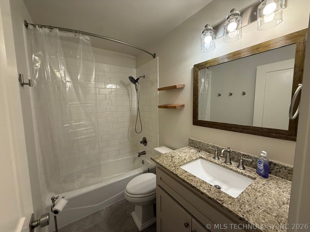 330 S 5th Place E, Broken Arrow, OK 74012