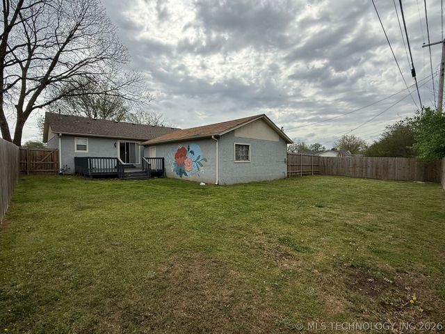 330 S 5th Place E, Broken Arrow, OK 74012