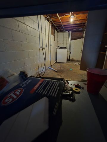 4131 Ardmore Road, Des Moines, IA 50310