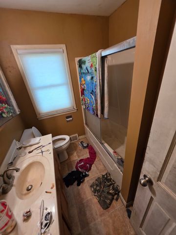 4131 Ardmore Road, Des Moines, IA 50310