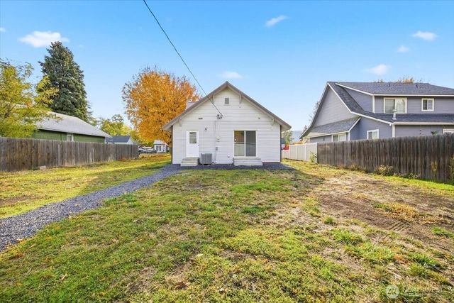 107 E Richmond, Dayton, WA 99328