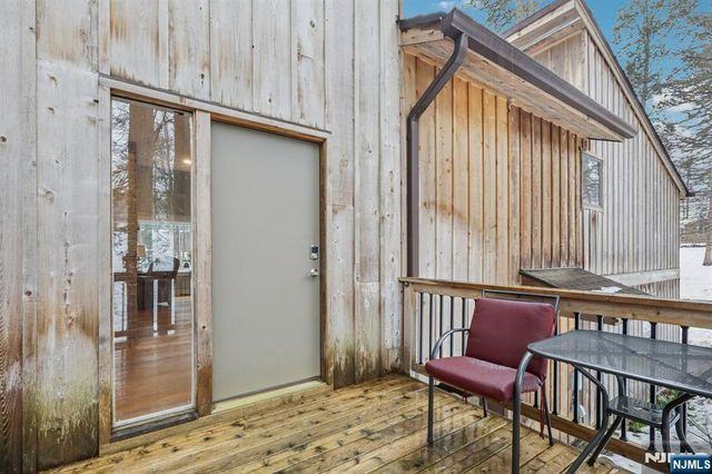 1044 Ramapo Valley Road, Mahwah, NJ 07430