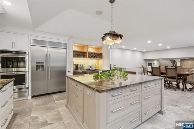 1044 Ramapo Valley Road, Mahwah, NJ 07430