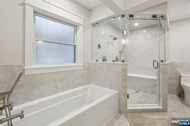 1044 Ramapo Valley Road, Mahwah, NJ 07430